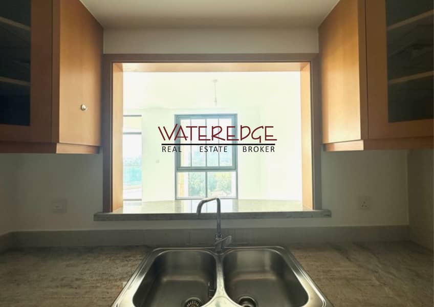 Immaculate Condition Large 2bed Full Golf View - Image 9