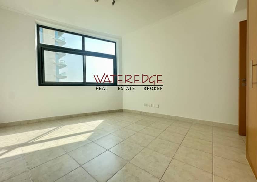 Immaculate Condition Large 2bed Full Golf View - Image 10