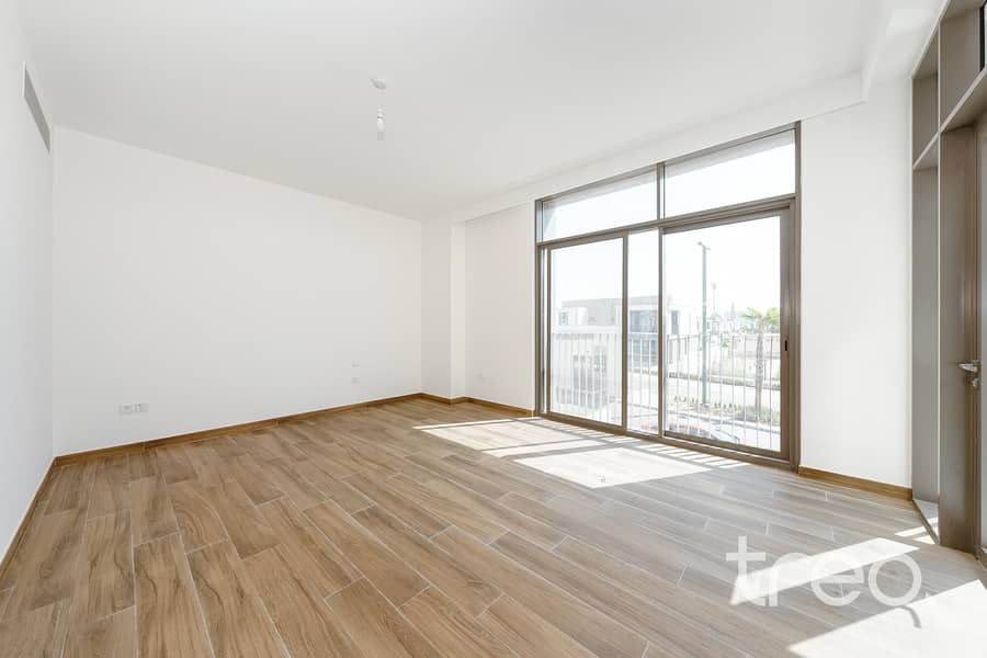 Type A | Single Row | Ready to Move In - Image 10