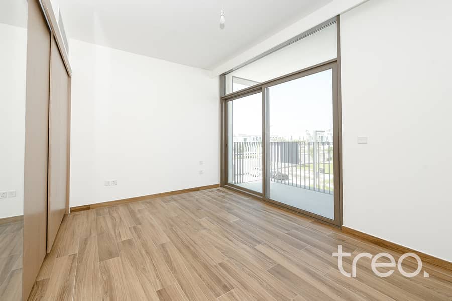 Type A | Single Row | Ready to Move In - Image 12