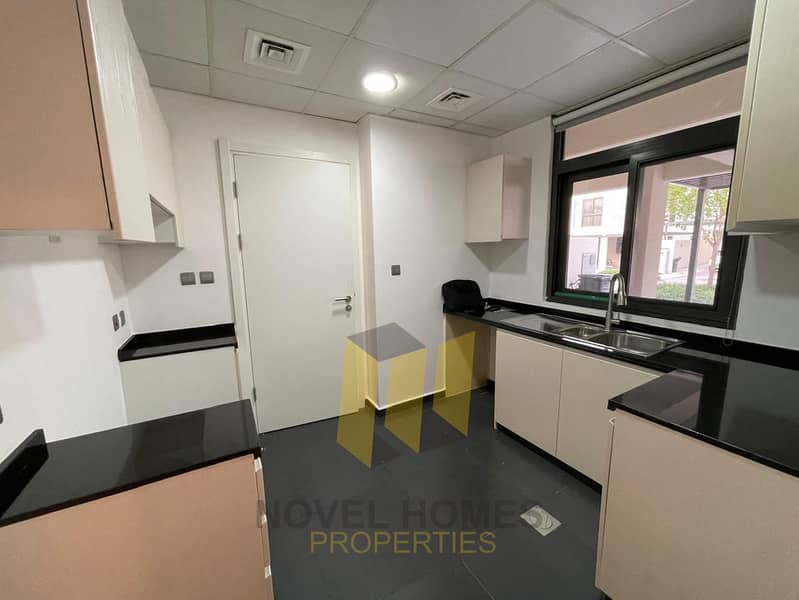 4BR+Maid R2M-1 Villa Unfurnished Sale