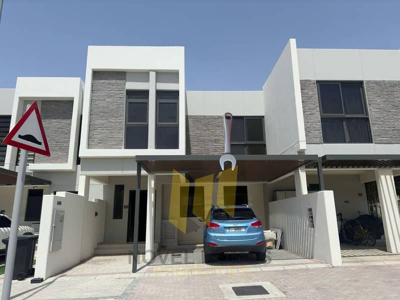 4BR+Maid R2M-1 Villa Unfurnished Sale