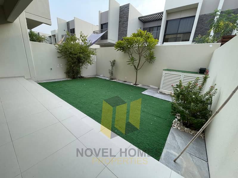 4BR+Maid R2M-1 Villa Unfurnished Sale - Image 13