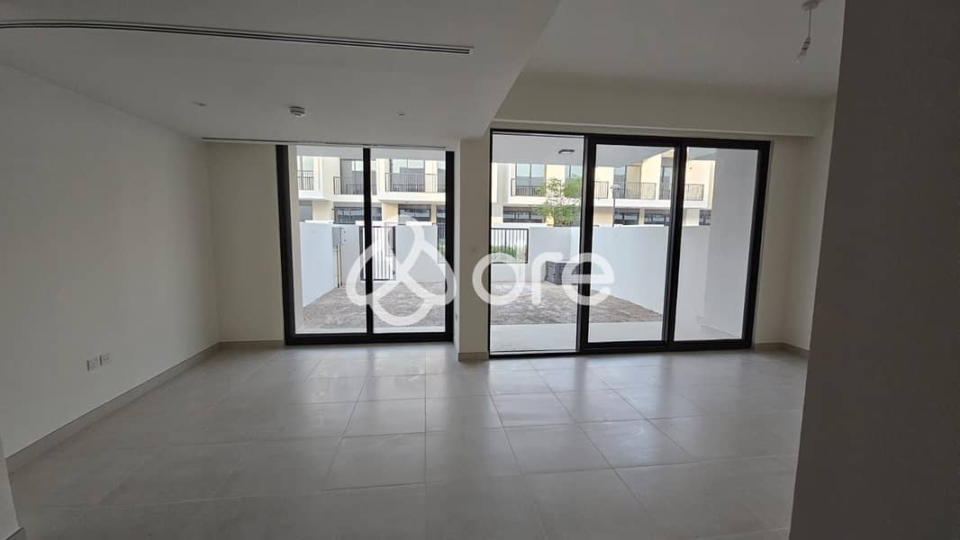 Single Row | Ready to Move | Bright