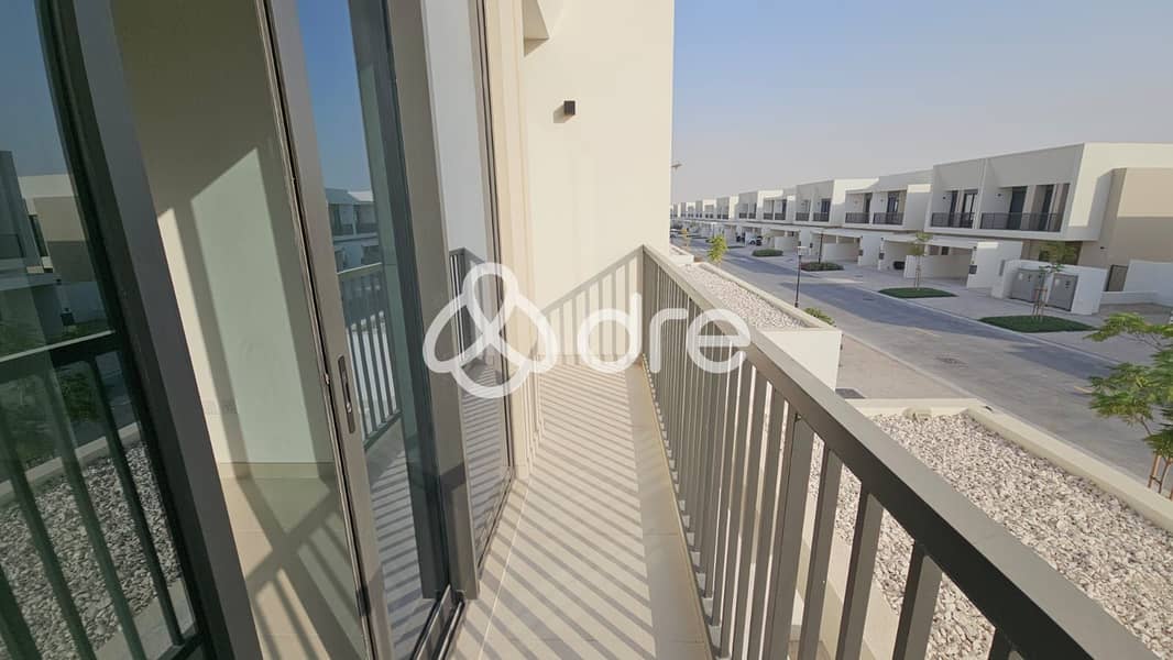 Single Row | Ready to Move | Bright