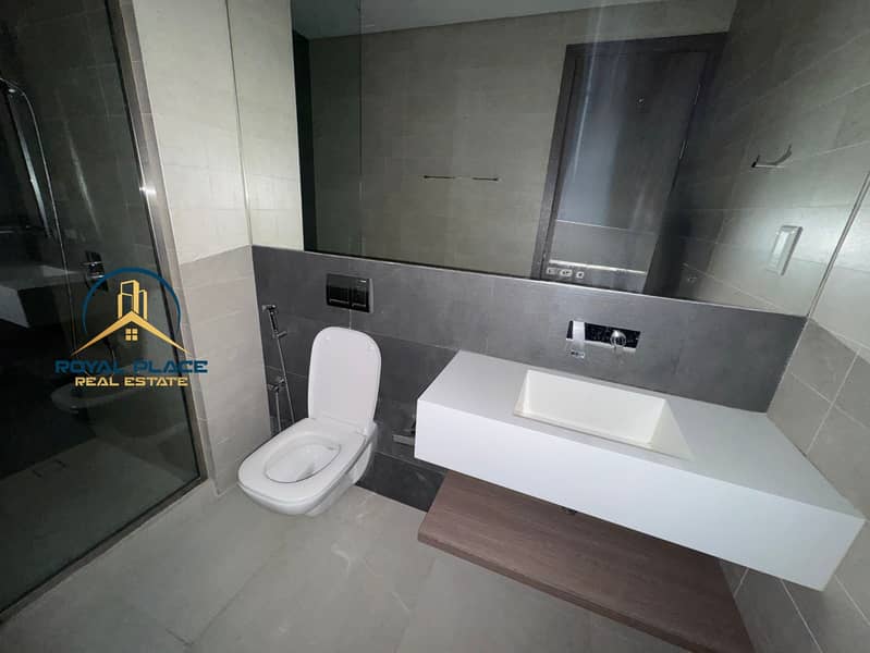 Burj Khalifa View | Spacious | City View - Image 7