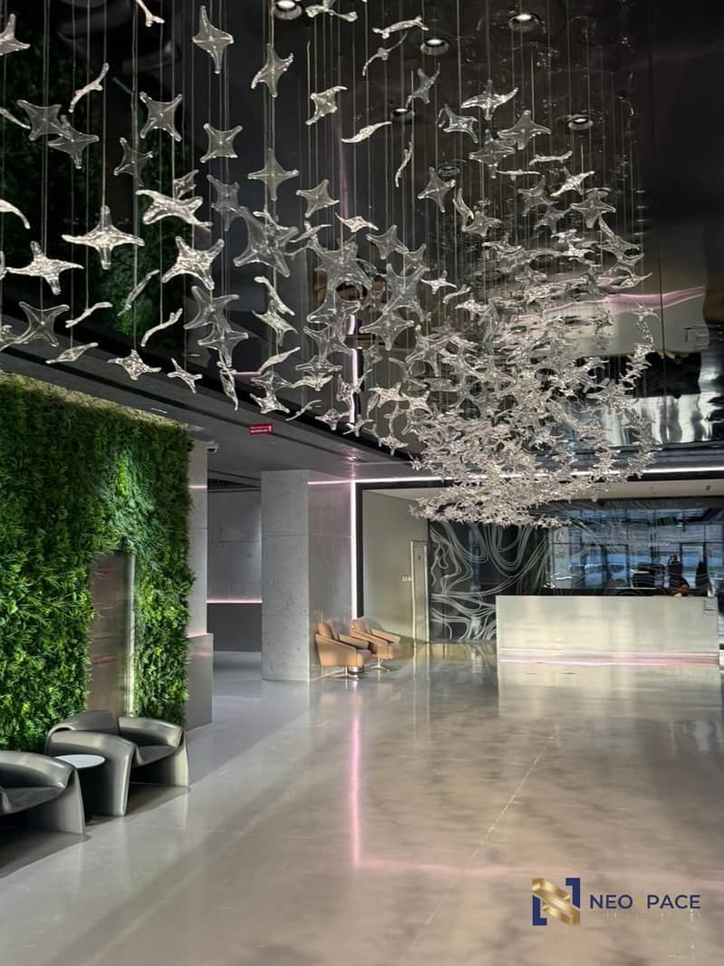 Semi Furnished| Vacant | Spacious | Community View | 1 Month Free