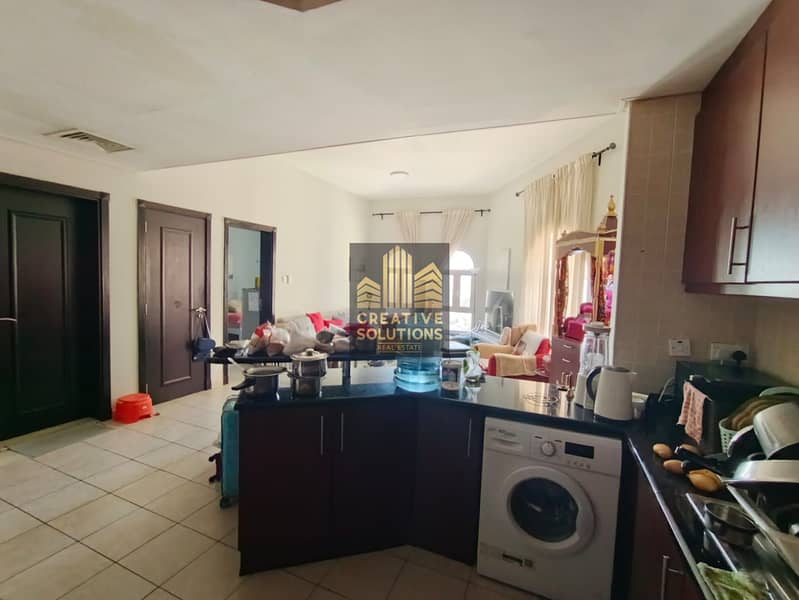 Fully furnished studio ready to move near by metro - Image 6