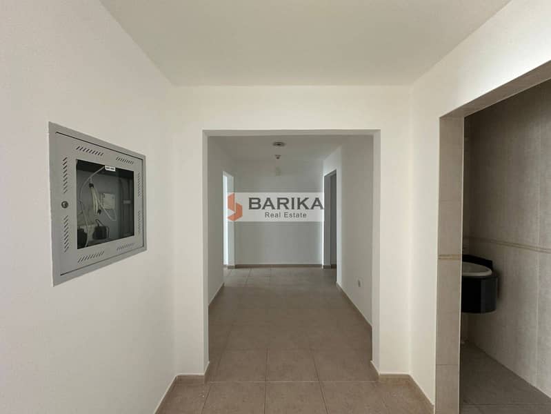 Luxury 4-Bedroom Apartment | Marina Views - Image 11