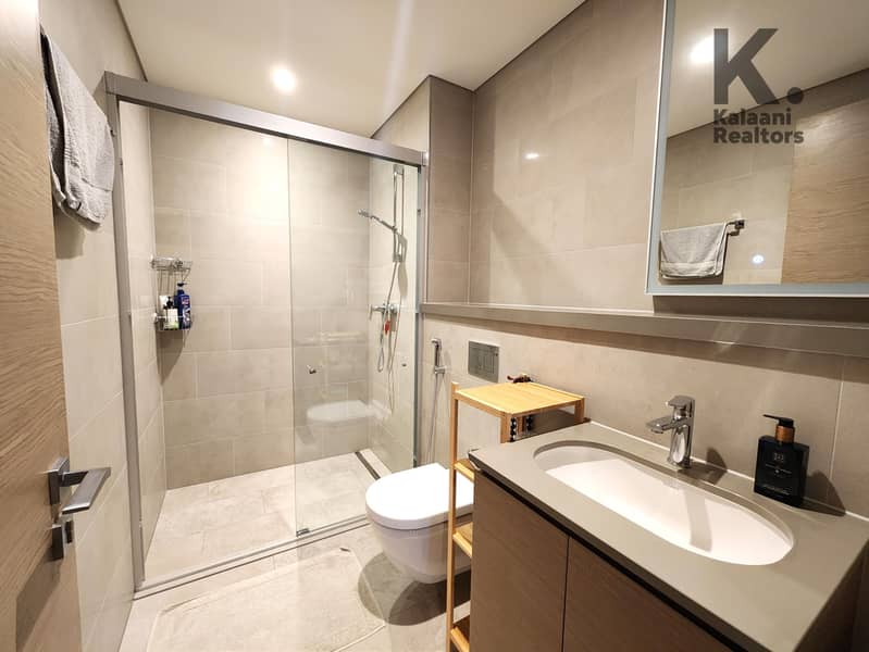 Luxury Living | Downtown View | Prime Location - Image 10