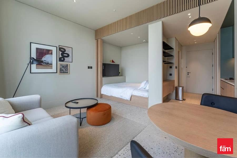 Burj Khalifa View | Top Amenities | Luxury Studio