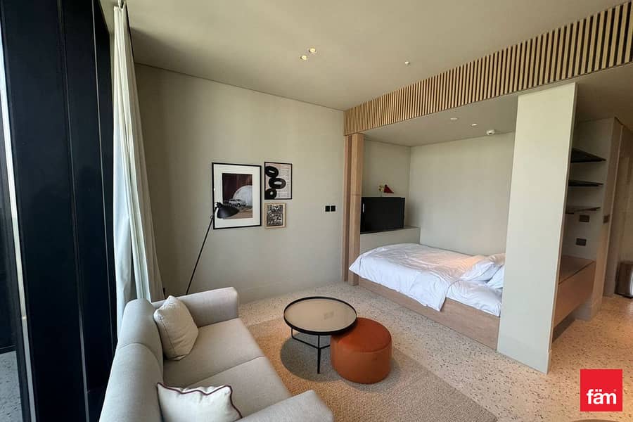 Burj Khalifa View | Top Amenities | Luxury Studio - Image 6