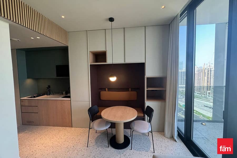 Burj Khalifa View | Top Amenities | Luxury Studio - Image 8