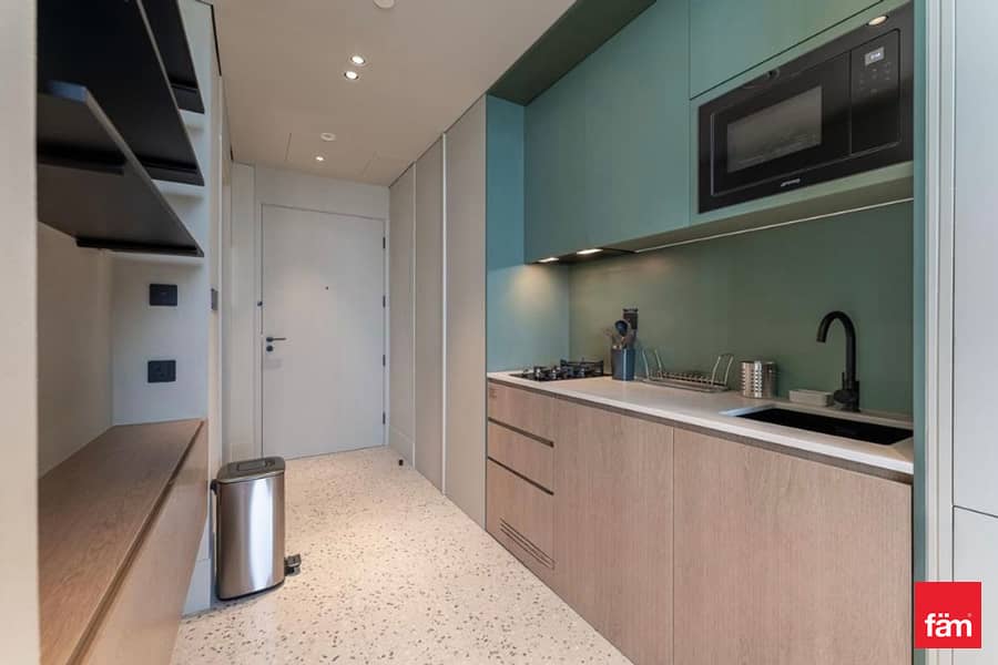 Burj Khalifa View | Top Amenities | Luxury Studio - Image 10