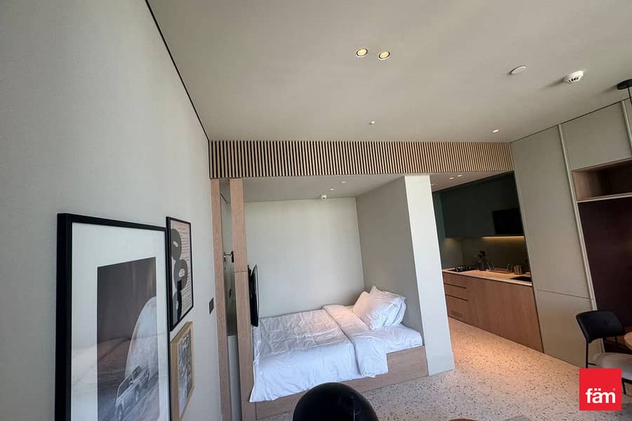 Burj Khalifa View | Top Amenities | Luxury Studio - Image 15