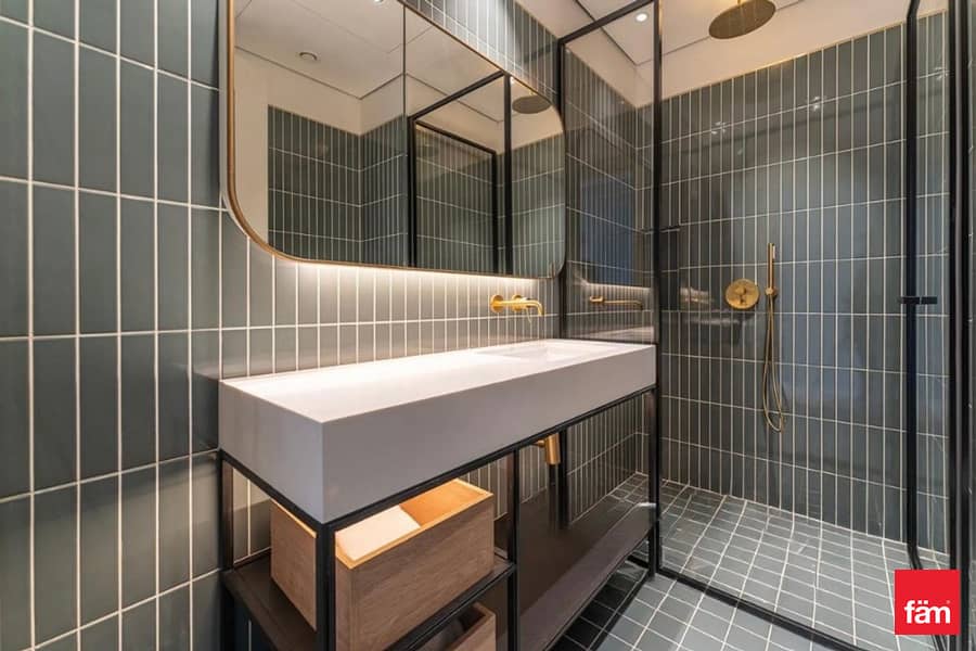 Burj Khalifa View | Top Amenities | Luxury Studio - Image 18