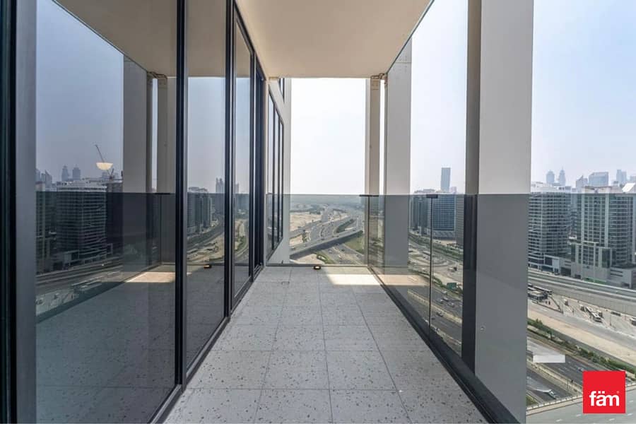 Burj Khalifa View | Top Amenities | Luxury Studio - Image 23