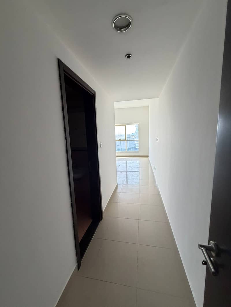 VACANT 1-BEDROOM APARTMENT | VERY SPACIOUS | AVAILABLE FOR SALE - Image 7