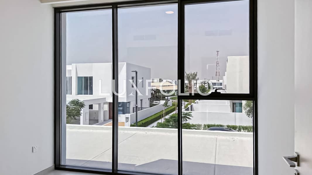 Single Row | On Park | Ready