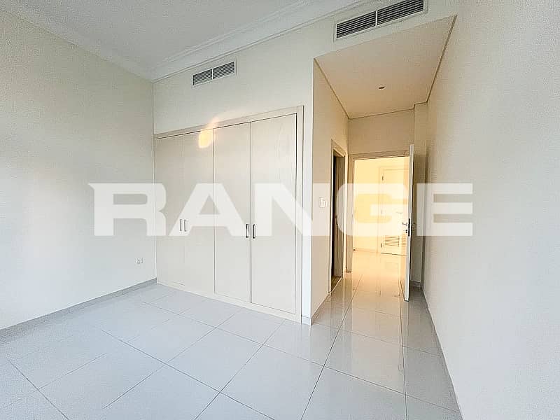 Spacious Layout|Modren Living| Near Park - Image 7