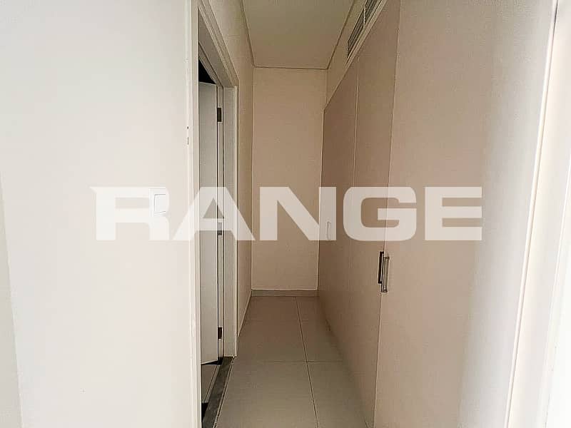 Spacious Layout|Modren Living| Near Park - Image 8