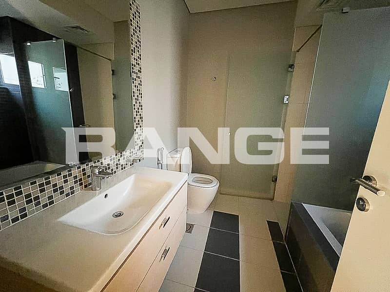 Spacious Layout|Modren Living| Near Park - Image 14