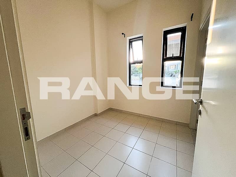 Spacious Layout|Modren Living| Near Park - Image 17