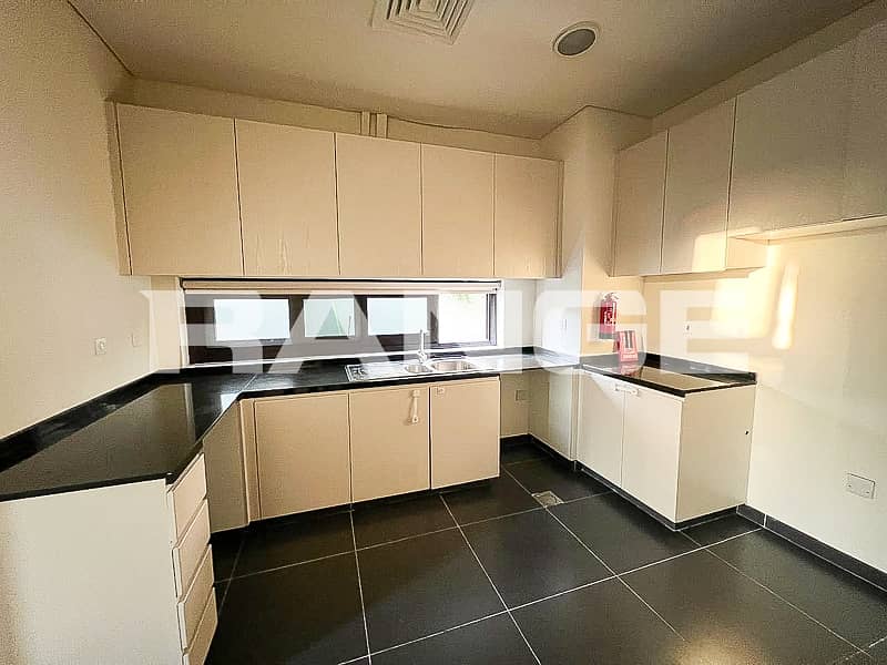 Spacious Layout|Modren Living| Near Park - Image 18