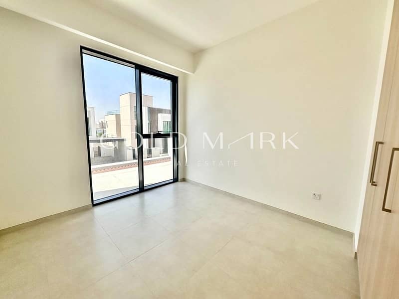 Brand New | Ready To Move | On Pool and Park - Image 18