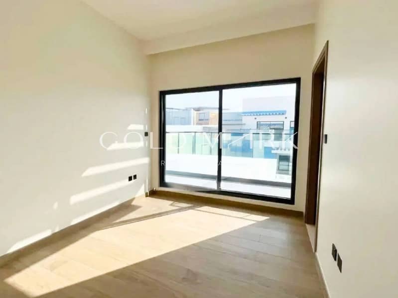 Ready to Move I Great Location I Negotiable Cheque - Image 13