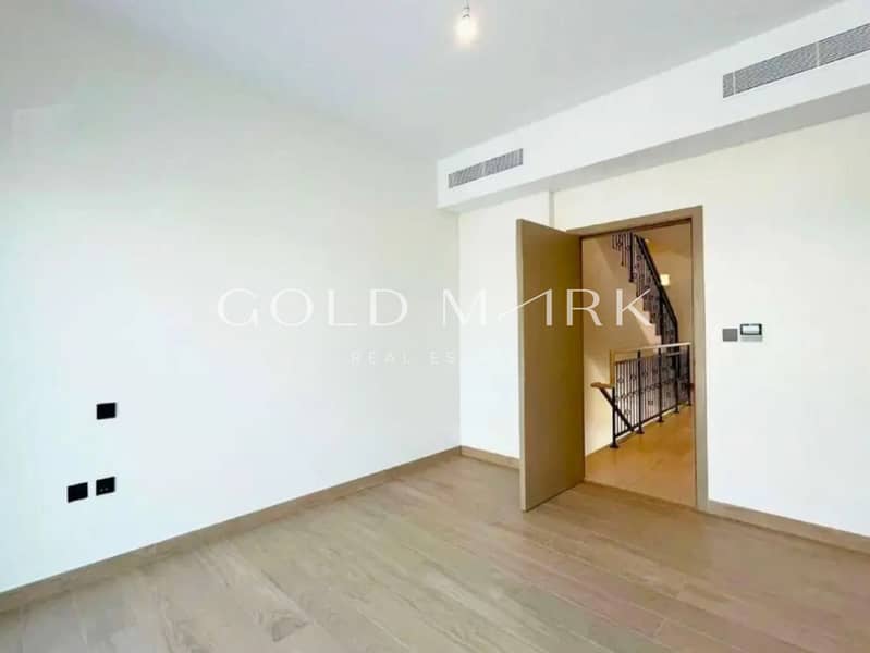 Ready to Move I Great Location I Negotiable Cheque - Image 21