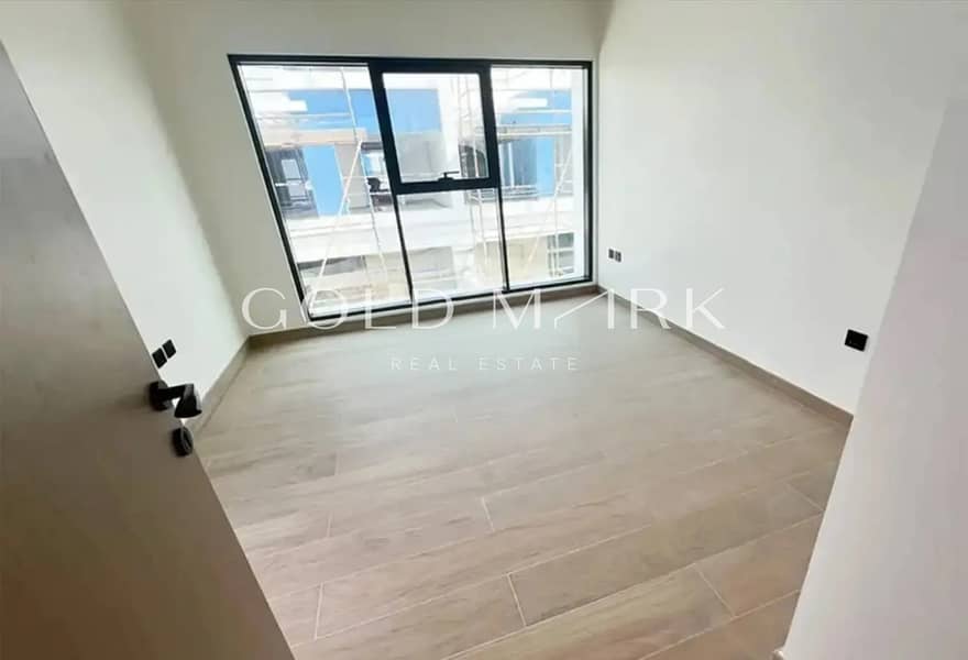 Back to Back I On the Park I Ready Now