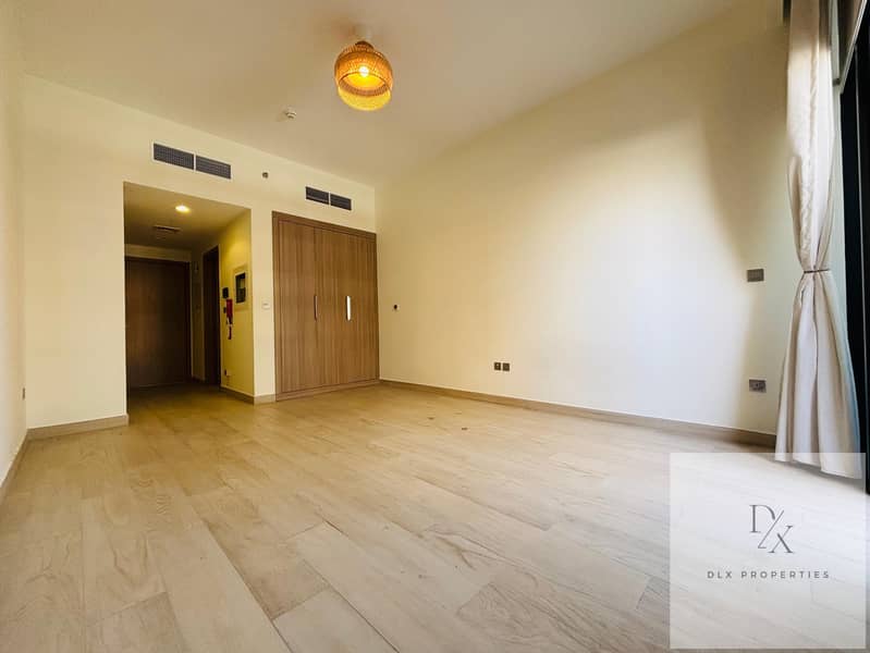 Spacious | Chiller free | Well Maintained