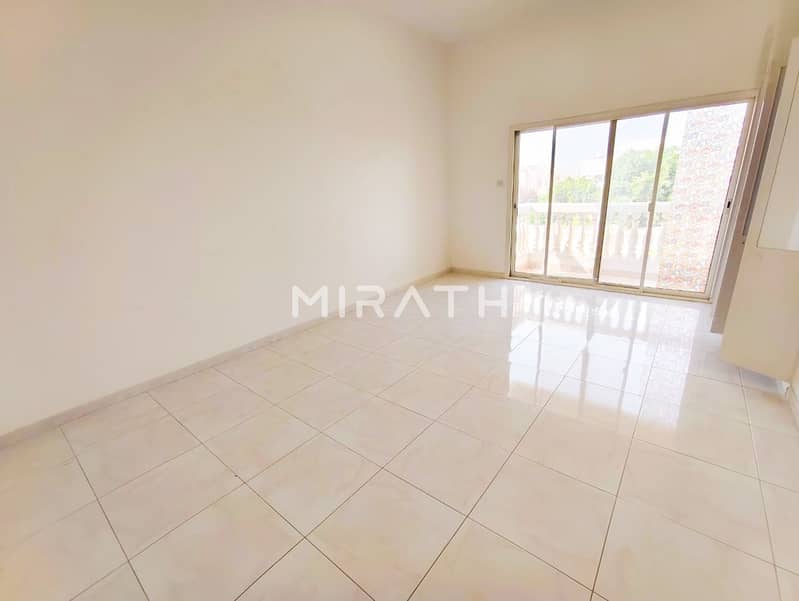 Elegant 5BR |Independent Villa| Private Garden - Image 9