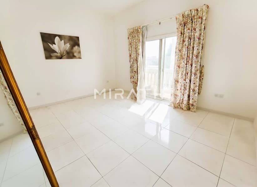 Elegant 5BR |Independent Villa| Private Garden - Image 11