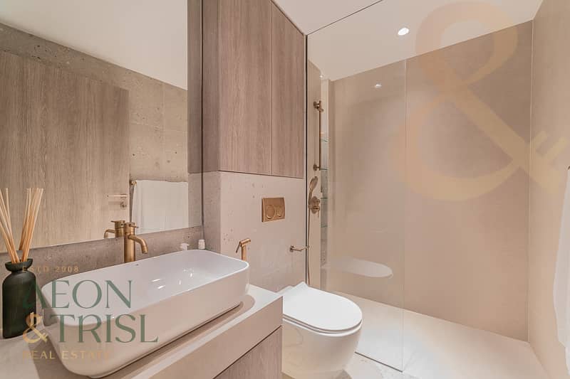 Spacious 1 bedroom with Full Fitted Kitchen - Image 10