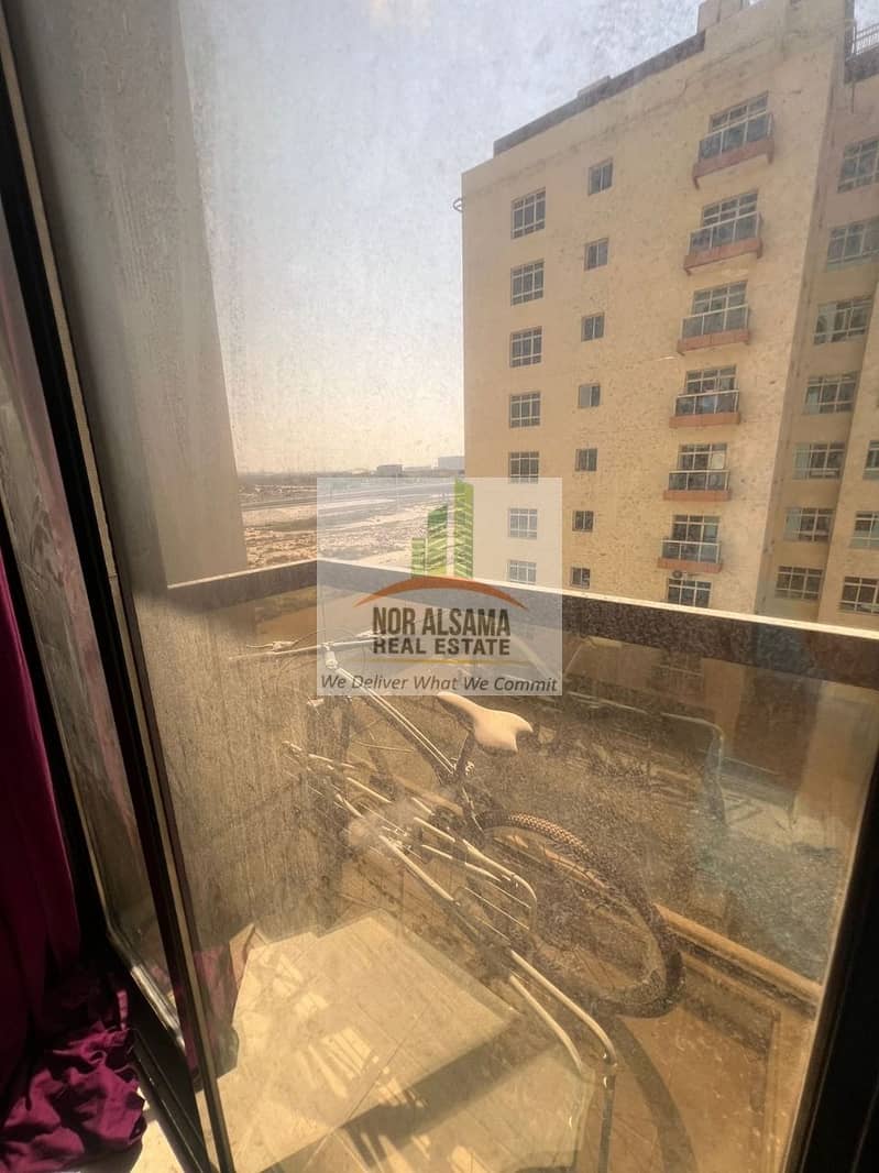 Beautiful Deal ===== Vacant One BHK In Silicon Oasis Gate 3 with Balcony +Covered Parking Just In 700K