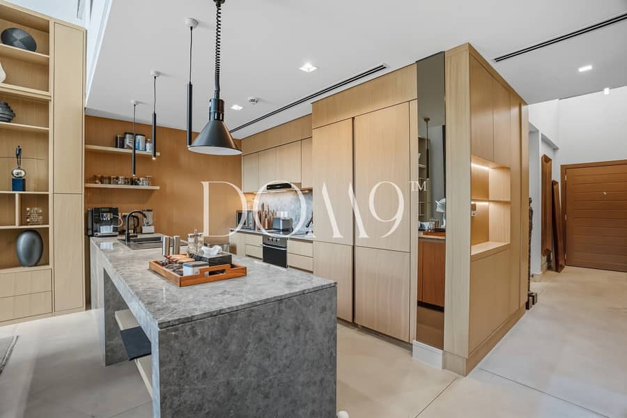 Upgraded and semi-furnished | Vacant | Landscaped - Image 9