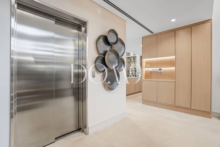 Upgraded and semi-furnished | Vacant | Landscaped - Image 25