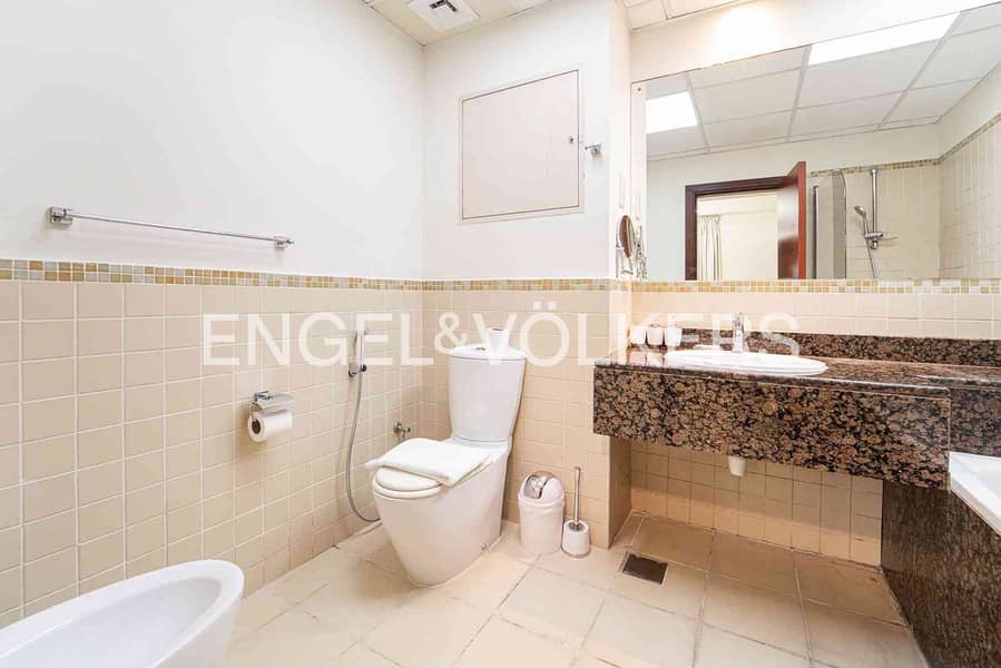 Fully Furnished with Stunning Sea Views - Image 16