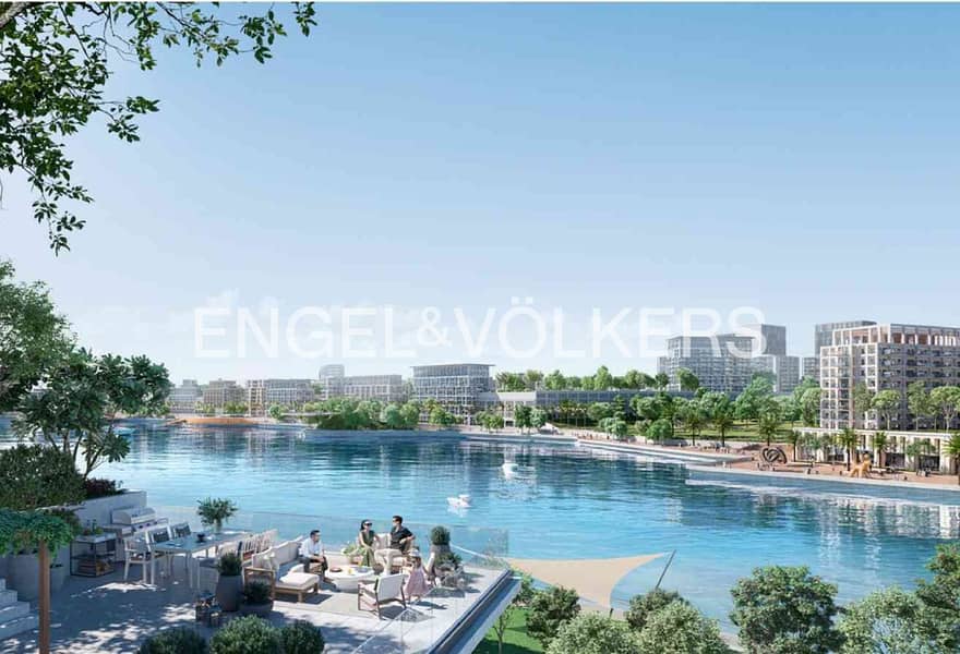 Spacious Corner Unit with Full Canal View - Image 9