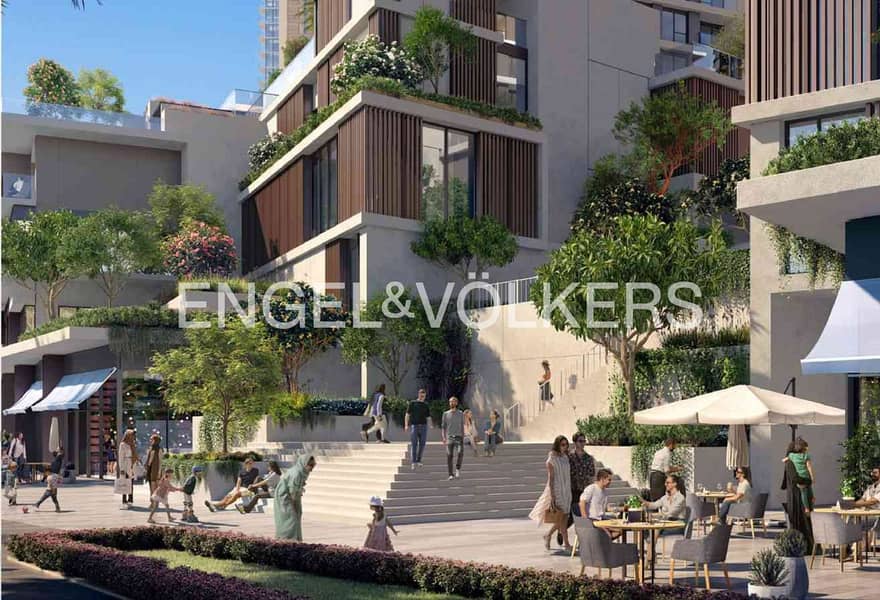 Spacious Corner Unit with Full Canal View - Image 13