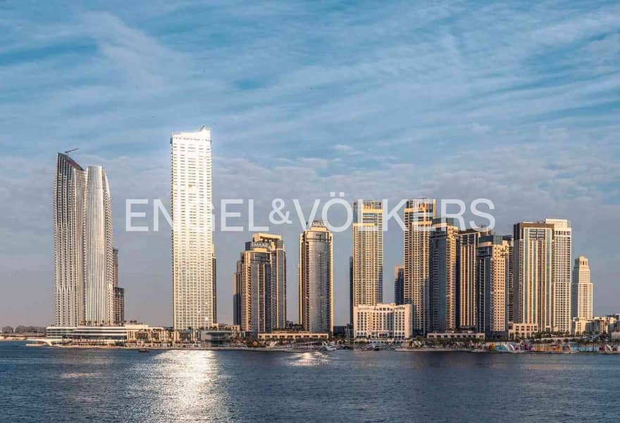 Spacious Corner Unit with Full Canal View - Image 17