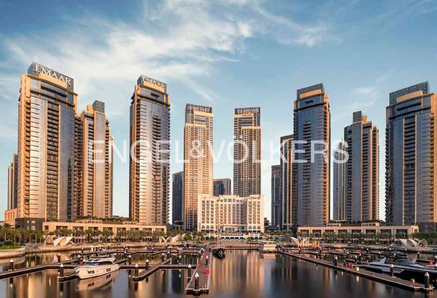 Spacious Corner Unit with Full Canal View - Image 18