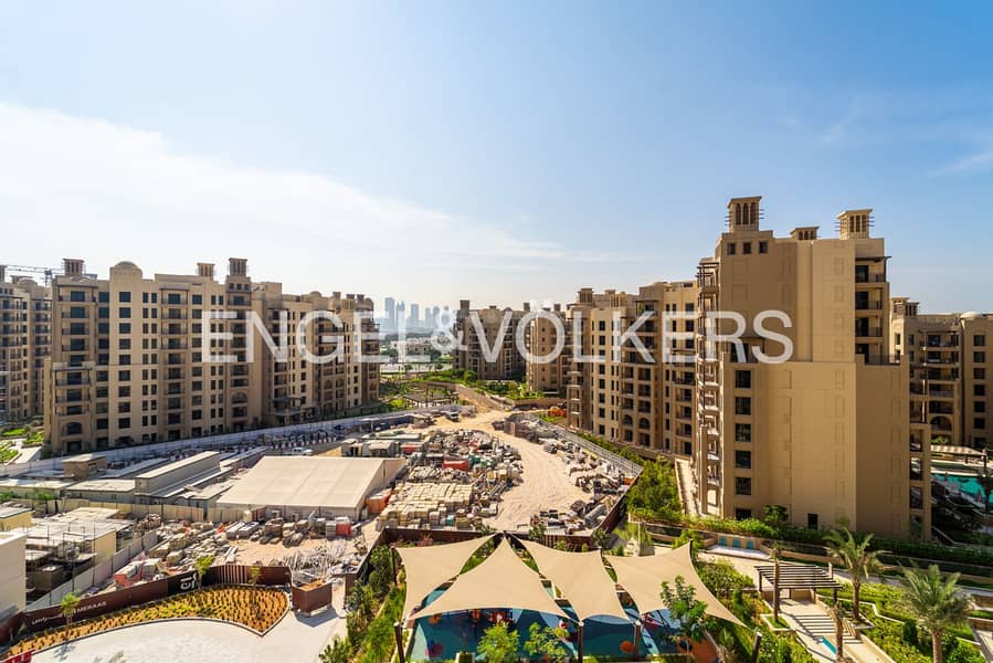 Stylish | Corner Unit | 2 Parking Slot