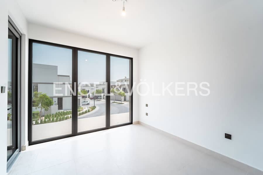 Single Row Villa | Vacant and Ready to Move In - Image 13