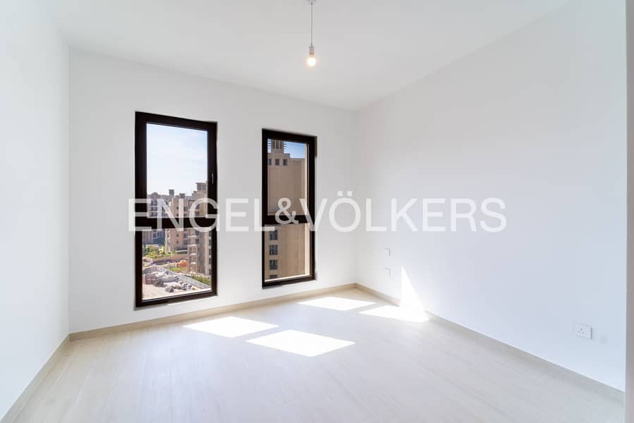 Stylish | Corner Unit | 2 Parking Slot - Image 12