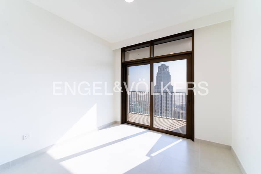 High-Floor Living with Stunning Lagoon Views - Image 9