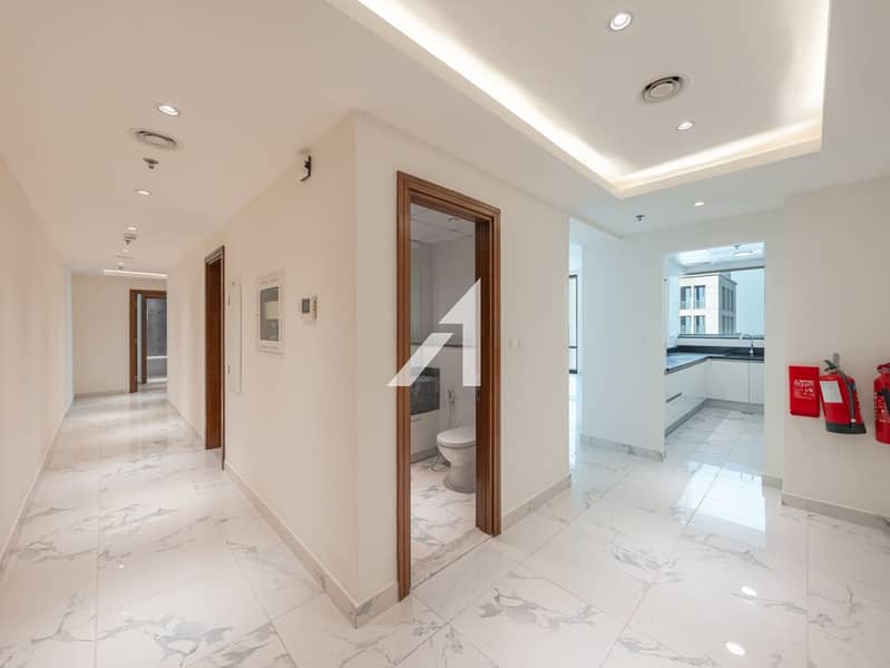 Vacant | En suite Maids Room | Pool and Sea Views