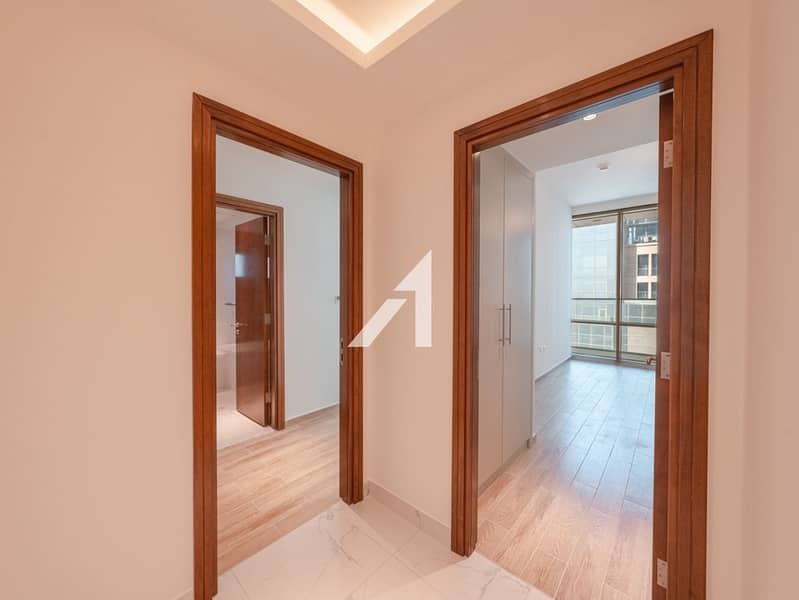 Vacant | En suite Maids Room | Pool and Sea Views - Image 15